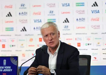 Pháp không đủ mạnh để đánh bại Tây Ban Nha hlv didier deschamps phap khong du manh de danh bai tay ban nha.jpg