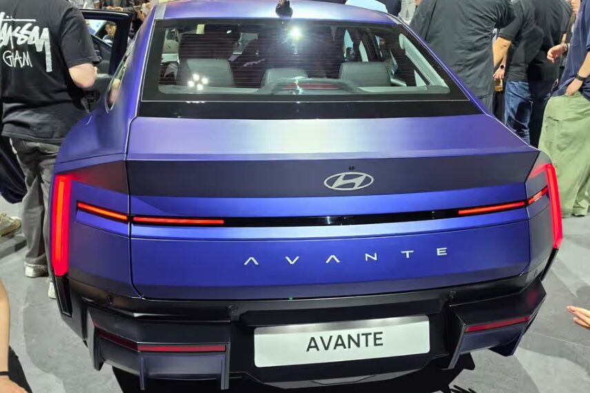 Thêm ảnh thực tế Hyundai Elantra 2027: Thiết kế sắc sảo, kích thước tương đương sedan C+ hyundai elantra 2027 a1 jpg.19638.jpeg
