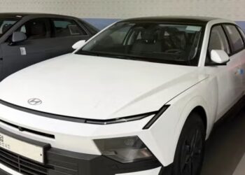 Hyundai Elantra 2027 bản tiêu chuẩn lộ diện: Giá mềm nhất nhưng ngoại hình vẫn cực táo bạo hyundai elantra base 1 jpg.19992.jpeg