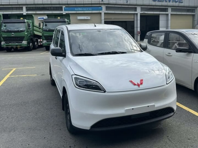 Wuling Grango mở bán, giá 499 triệu: MPV điện 7 chỗ sạc nhanh DC 50 kW, chạy 300km/ lần sạc đầy img 8063.jpeg