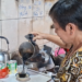 Không bảng hiệu, quán cà phê vợt tí hon ở TPHCM đắt khách hơn nửa thế kỷ khong bang hieu quan ca phe vot ti hon o tphcm dat khach hon nua the ky 3167.png