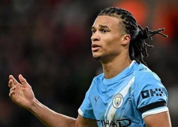 Fenerbahce đạt thỏa thuận chiêu mộ Nathan Ake từ Man City nathan ake 0407082731.jpg