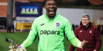onana tro lai trabzonspor mu giam ganh nang quy luong.png