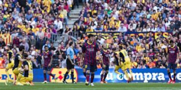 qua khu la luis suarez phai chang hien tai cua barcelona la julian alvarez.jpg