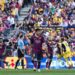 qua khu la luis suarez phai chang hien tai cua barcelona la julian alvarez.jpg