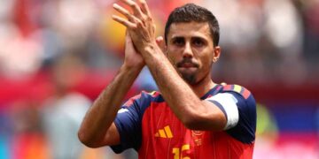 rodri chi ra cach giup tay ban nha vo hieu hoa lionel messi.jpeg