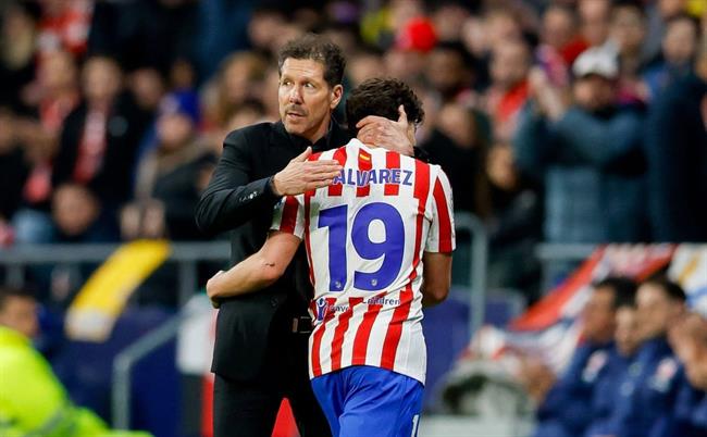Simeone khẳng định Julian Alvarez vẫn là hạt nhân chính của Atletico simeone alvarez 0407080631.jpg