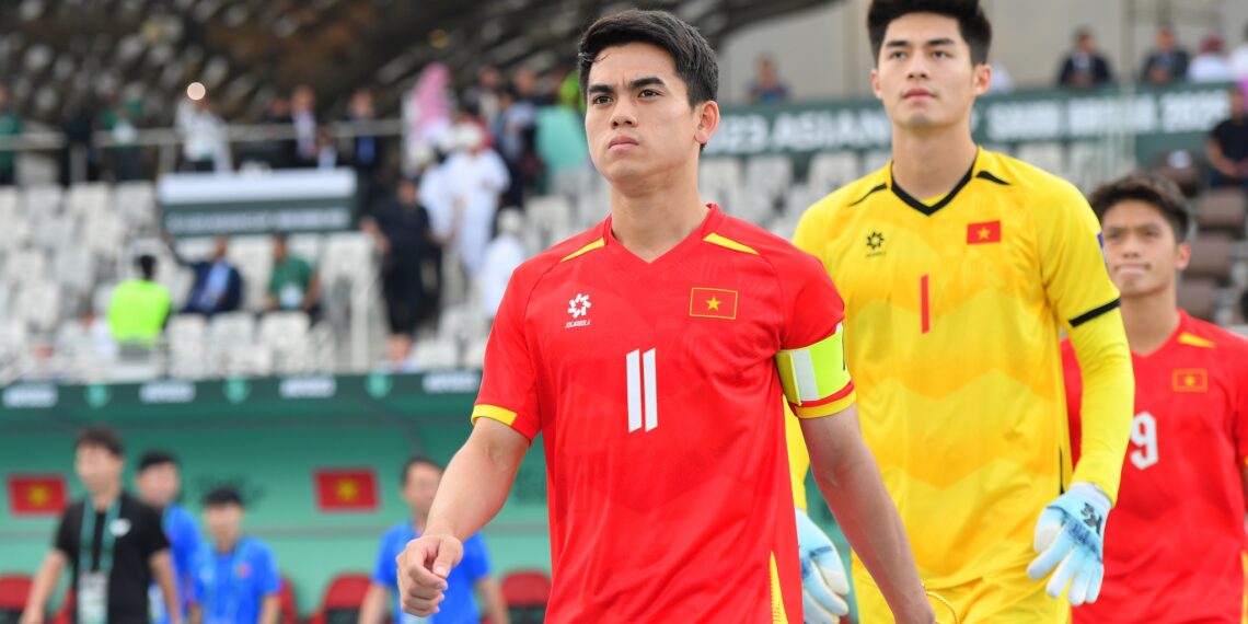 Thêm Khuất Văn Khang rời đội vì chấn thương, tuyển Việt Nam bổ sung một cầu thủ them khuat van khang roi doi vi chan thuong tuyen viet nam bo sung mot cau thu.jpg