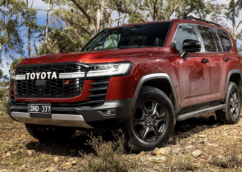 Toyota LandCruiser 300 và Prado sẽ được nâng cấp chống trộm từ tháng tới toyota 2026 07 11 lu c 10 24 21 png.19920.png