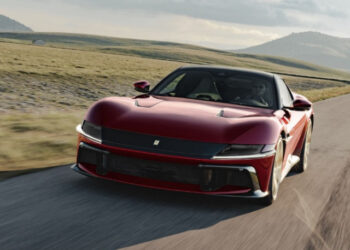 Ferrari ra mắt 12Cilindri Manuale với hộp số giả lập số sàn, sản xuất giới hạn 1.499 xe xehay 12cilindri manuale 040726 3.jpg