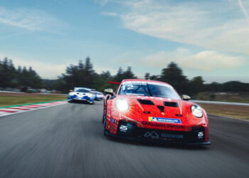 xehay dua xe porsche 030726 8.jpg