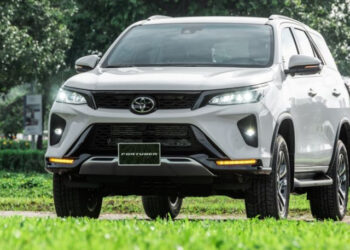 xehay fortuner 1 060726 1.jpg