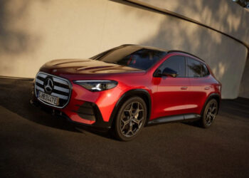 Mercedes-Benz GLA ra mắt với diện mạo mới: Có cả bản EV và HEV, sạc nhanh lên đến 320 kW xehay gla 300726 3.jpg
