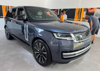 Range Rover Electric bản thương mại lần đầu lộ diện: Hơn 61.000 người đăng ký mua xe dù chưa ra mắt xehay range rover electric 140726 2.jpg