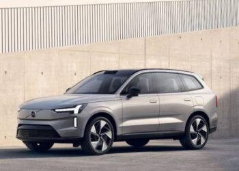 Dự kiến giao xe vào cuối năm xehay volvo es90 040726 3.jpg