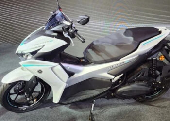 Yamaha NVX 155 bản thuần điện chính thức được mở bán: Chạy 117 km mỗi lần sạc, giá hơn 77 triệu VNĐ xehay yamaha nvx ev 110726 4.jpg