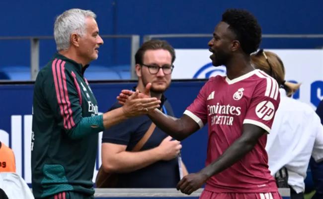 Jose Mourinho tiết lộ cuộc trò chuyện với Vinicius Junior 2 1908164017.png