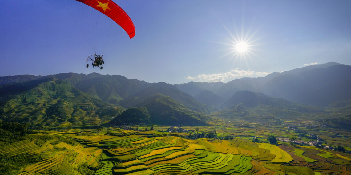 3 dia diem du lich hap dan trong thang 9 ngam mua vang san may bong benh 900.jpg