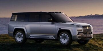 7781786001708 byd ra mat yangwang u8l ban 4 cho anhdaidien.jpg