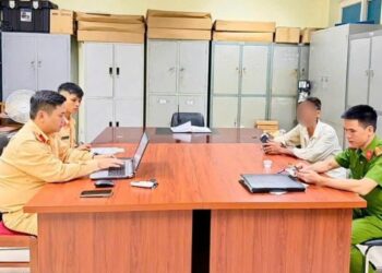 81786625670 o to bien ha noi dinh 96 loi phat nguoi anhdaidien.jpg
