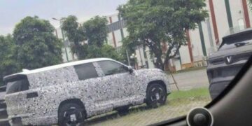 9371786962308 mau suv co lon xuat hien tai nha may vinfast anhdaidien.jpg