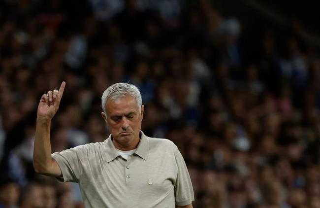 Mourinho đưa fan Real Madrid lên “chuyến tàu lượn” cảm xúc anh man hinh 2026 08 23 luc 25059 ch 2308145124.png