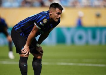 barca nhan gao nuoc lanh thuong vu lautaro martinez.jpg