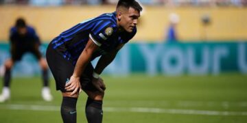 barca nhan gao nuoc lanh thuong vu lautaro martinez.jpg
