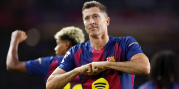barcelona dung truoc vien canh khong co tien dao cam thuc thu o mua giai moi.jpg