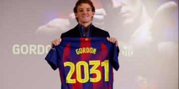 barcelona tu tin ve kha nang dang ky thi dau cho anthony gordon.png