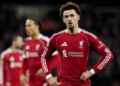 chiec bang doi truong khien curtis jones muon roi liverpool.png