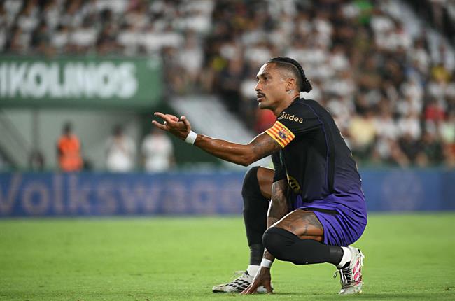 Raphinha lên tiếng về màn ăn mừng "mời gọi" Julian Alvarez hqcayqyaaaaclxd 2408110505.jpg