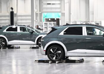 hyundai parking robots 811 1 2048x1242 jpg.20681.jpeg