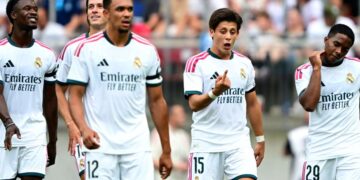 jose mourinho ban hanh ba luat moi de cai to real madrid.jpg