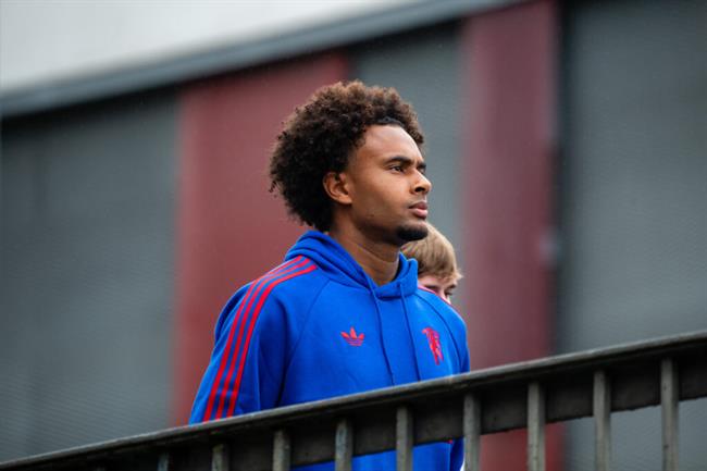 MU lên kế hoạch đổi Joshua Zirkzee lấy sao Juventus joshua zirkzee 0108183929.jpg