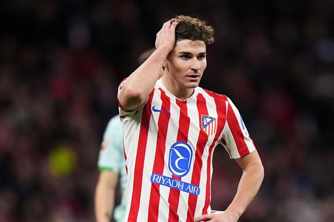 Julian Alvarez dọa đình công để rời Atletico Madrid sang Barca julian alvarez 1108092655.jpg