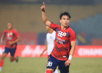 CLB CAHN gia hạn hợp đồng với tiền vệ Lê Văn Đô le van do tao sieu pham ghi ban o shopee cup 0602204139.jpg