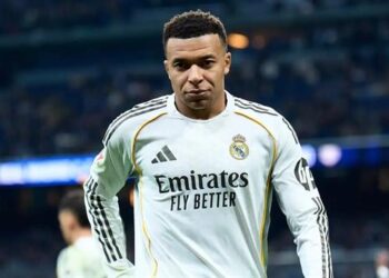 mbappe san sang toa sang duoi thoi jose mourinho.jpg
