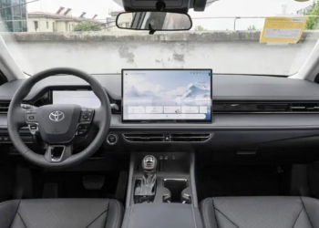 toyota camry 2027 2026 08 15 lu c 09 27 13 png.20772.png