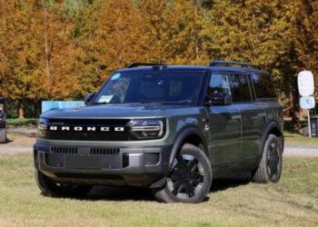 xehay bronco 120826 5.jpg