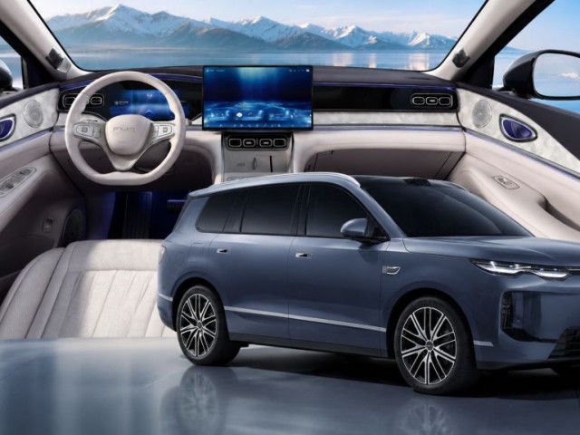 BYD Sealion 08 lộ trọn nội thất trước ngày mở bán: Ghế thương gia, màn hình giải trí cỡ lớn gắn trần, bản EV chạy được 900 km/sạc xehay byd 08 26 010826 6.jpg