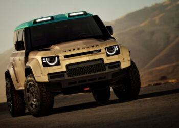 xehay defender 150826 1.jpg