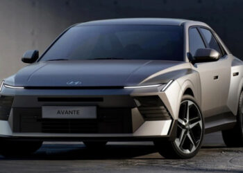 xehay elantra 060826 1.jpg