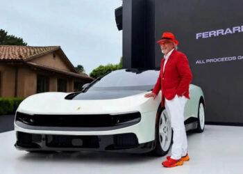 Chân dung người đàn ông chi 1,04 nghìn tỷ VNĐ sở hữu chiếc Ferrari Luce điện đầu tiên xehay ty phu my 180826 2.jpg