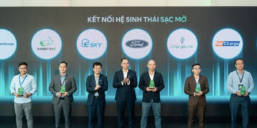 xehay vetc tram sac 150826 1.jpg